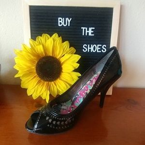 Betseyville Peck Heels Retail $144